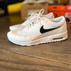 White Nike air max Thea size 8